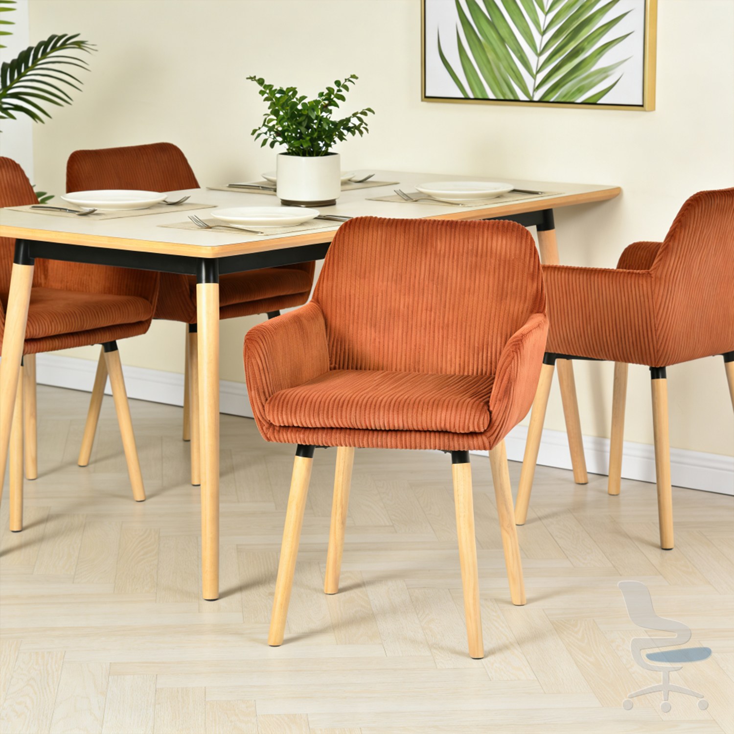 Lote de sillas de comedor de terciopelo acanalado con reposabrazos y patas de madera natural, rojo — 1