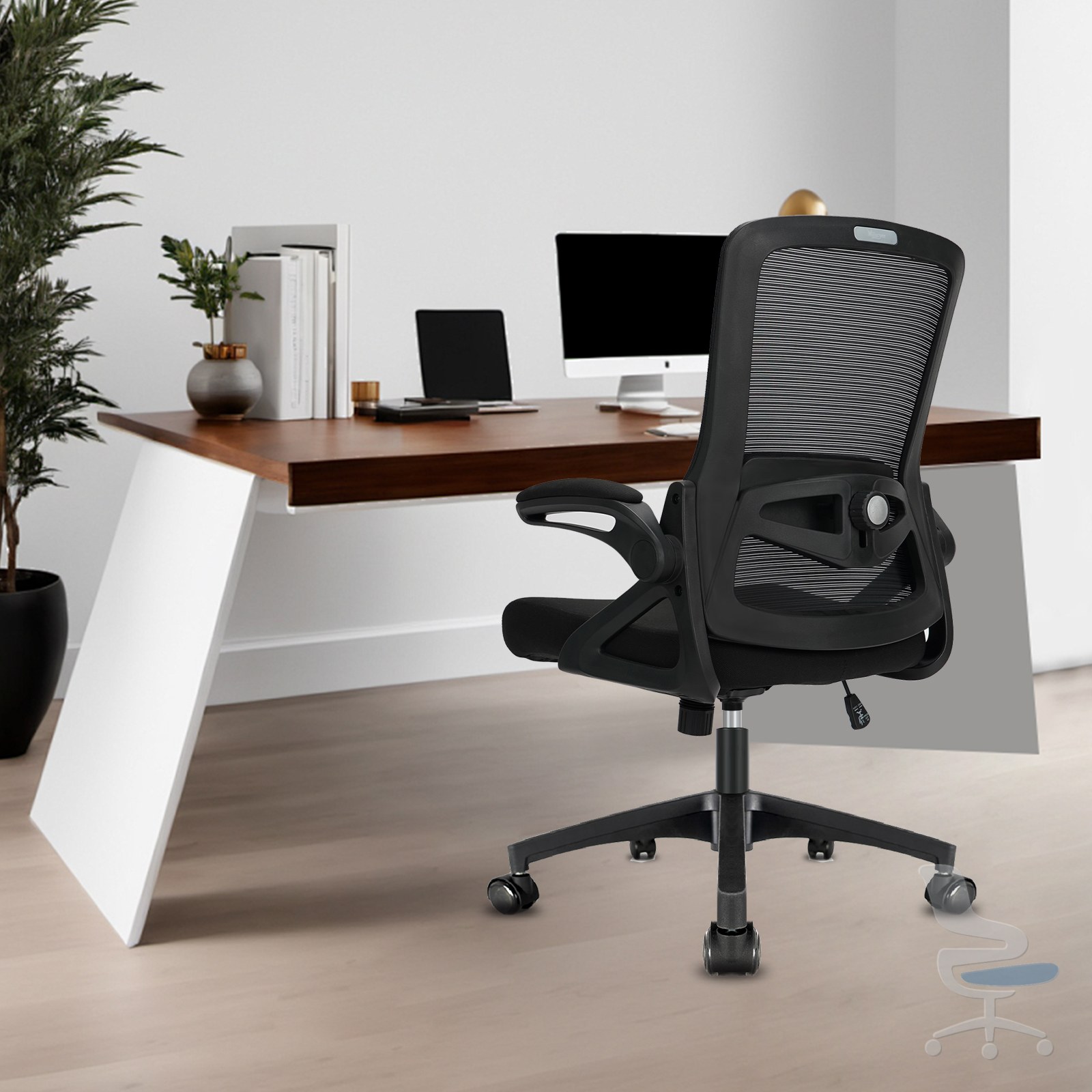 Silla de oficina ergonómica con reposabrazos abatible y soporte lumbar — 1